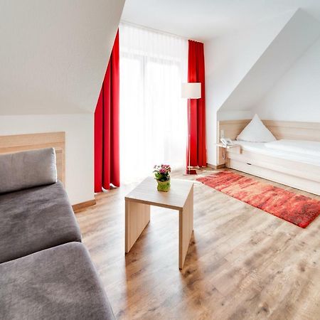 Hotel Waldparkstube Bad Schönborn Esterno foto