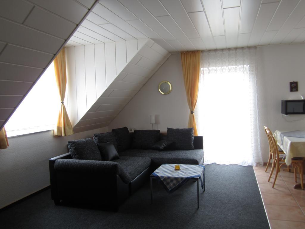 Hotel Waldparkstube Bad Schönborn Esterno foto