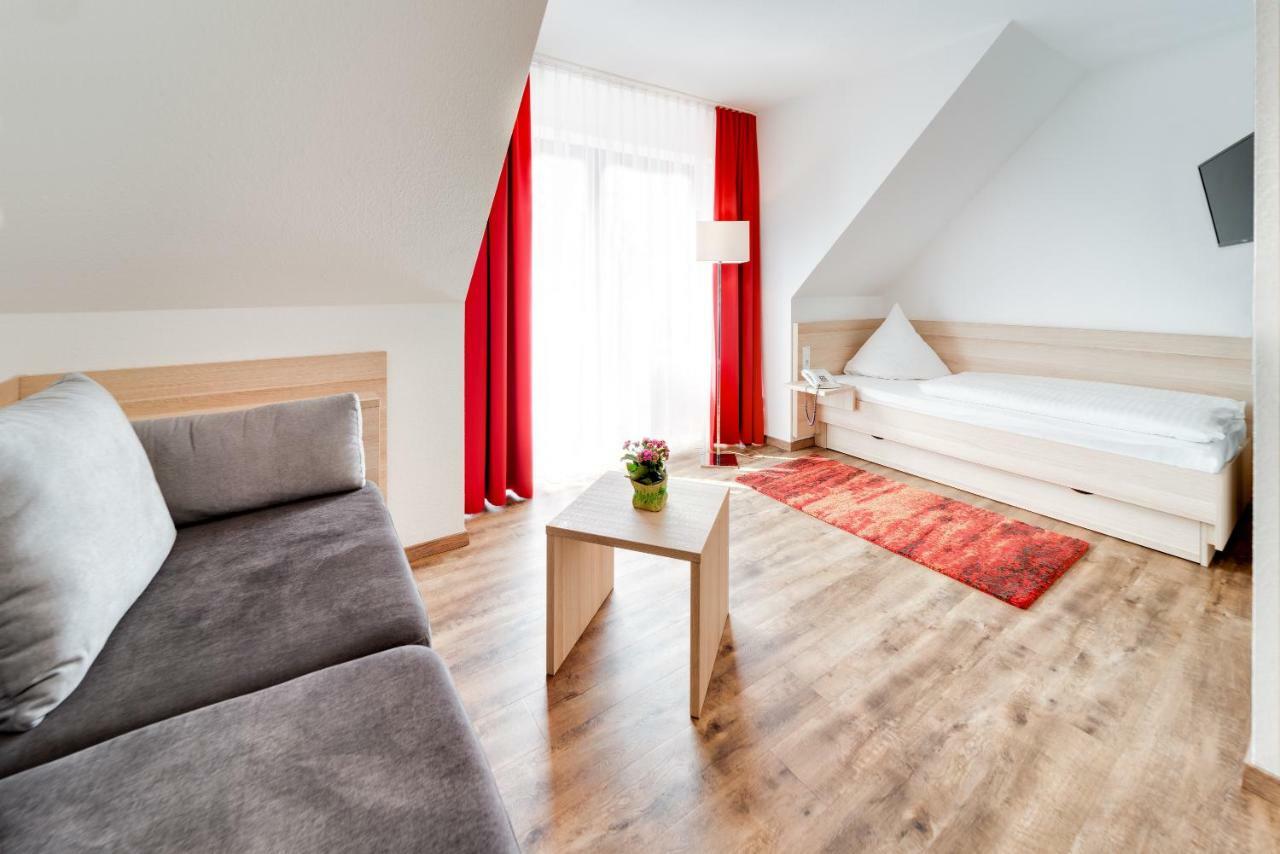 Hotel Waldparkstube Bad Schönborn Esterno foto